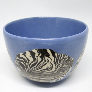 Bol bleu décor spots nerikomi noir et blanc